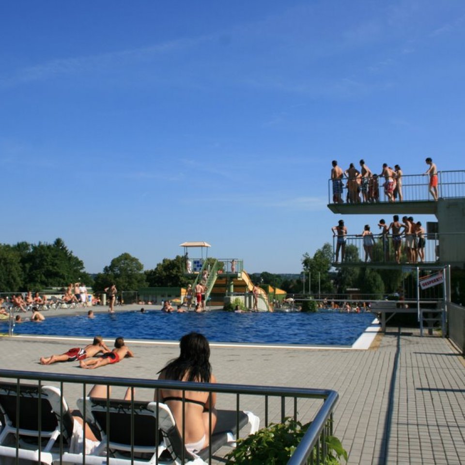 JENNERSDORF-i STRAND ( Ausztria 13 km )